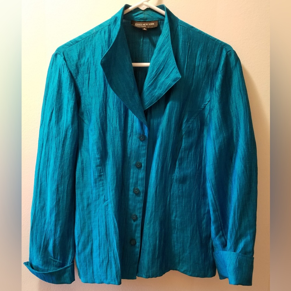 Jones New York, vibrant blue top., Sz 10, 87%Linen 13%Nylon.